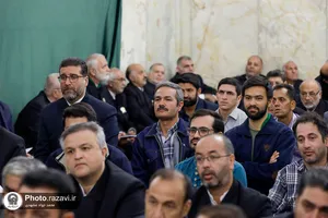 غبارروبی ضریح مطهر حضرت رضا(ع) در آستانه میلاد پیامبر اکرم(ص)