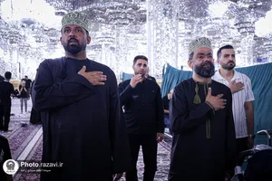 عزاداری زائران عرب&zwnj;زبان در حرم مطهر رضوی