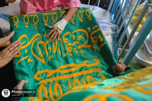 حضور خدام حرم مطهر رضوی در بیمارستان اکبر