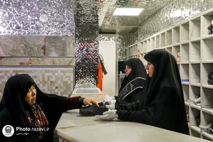 خدمت&zwnj;رسانی خدمه خواهر بارگاه منور رضوی در شب&zwnj;های قدر
