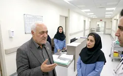 تقدیر عضو هیئت‌رئیسه اتاق بازرگانی استان از خدمات بهداشتی و درمانی بیمارستان فوق تخصصی رضوی