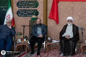 دیدار نویسندگان و ناشران دفاع مقدس و محور مقاومت با تولیت آستان قدس رضوی