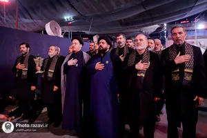 عزاداری کاروان سفیران امام رئوف علیه&zwnj;السلام در بین&zwnj;الحرمین