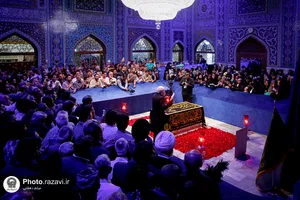 غبارروبی مزار شهدای مدفون در حرم مطهر رضوی