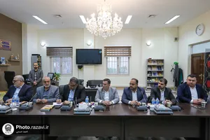 بازدید جمعی از مدیران عتبه حسینی از نمایشگاه رواق خدمت