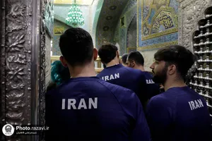 تشرف تیم ملی والیبال به حرم مطهر رضوی