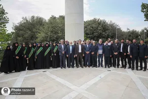 اهتزاز پرچم رضوی در تهران و بوشهر