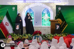 اهدا بسته&zwnj;های متبرک به دانش&zwnj;آموزان حاشیه شهر