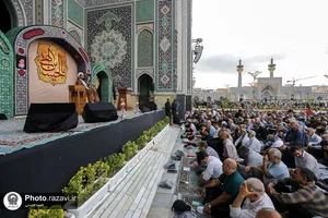 قرائت دعای پرفیض عرفه در حرم مطهر رضوی-2