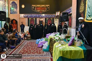 اهدای هدیه&zwnj;های آستان قدس رضوی به دانش&zwnj;آموزان