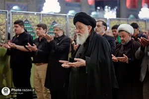 اقامه نماز ظهر عاشورا در حرم مطهر رضوی
