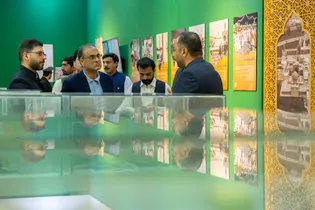 تشرف سفیر پاکستان در ایران به حرم مطهر رضوی-١