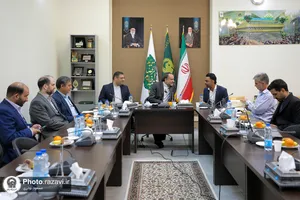 اهدای دومین مدال مهدی ماهانی به موزه آستان قدس