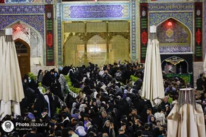 حرم مطهر رضوی در شام شهادت امام رضا علیه&zwnj;السلام