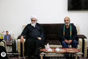 دیدار تولیت آستان قدس رضوی با خانواده شهدای حملات تروریستی رژیم صهیونیستی-2