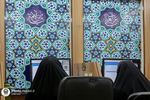 پاسخگویی تلفنی مدیر مرکز خادمیاری بنیاد کرامت رضوی به مخاطبان سامانه ۱۳۸