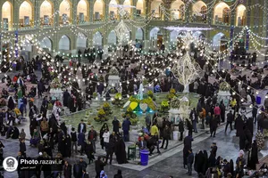 حال و هوای حرم مطهر رضوی در شب میلاد امام حسین علیه&zwnj;السلام