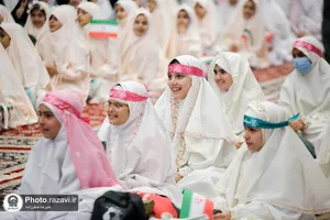 ضیافت افطاری 2000 دانش آموزان دختر مشهدی