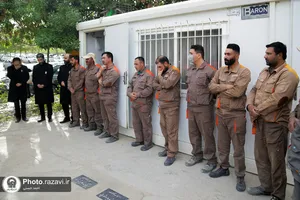 توزیع افطاری بین کارکنان قطار شهری و بهشت رضا علیه السلام
