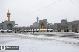 بارش برف در حرم مطهر رضوی