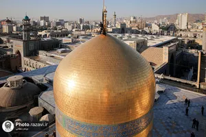 آیین تعویض پرچم حرم امام رضا علیه&zwnj;السلام در آستانه ماه ربیع&zwnj;الاول