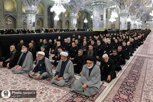 آیین تعویض پرچم گنبد منور رضوی به مناسبت آغاز ماه محرم