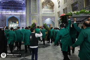 گل&zwnj;آرایی ویژه صحن و سرای رضوی به مناسب ایام دهه کرامت