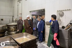 بازدید تولیت آستان قدس رضوی از روند آماده&zwnj;سازی غذای متبرک افطار