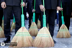 مراسم تعویض شیفت دربانان بارگاه منور رضوی