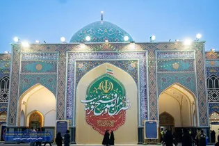 دیوارنگاره «نصر من الله» در صحن پیامبر اعظم (ص) حرم مطهر رضوی اکران شد