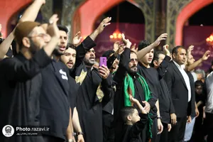 عزاداری زائران عرب زبان در صحن غدیر حرم مطهر رضوی
