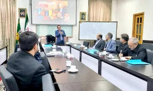 آغاز سلسله نشست‌های آموزشی «توسعه مدیران» با محوریت کتاب «رهبری ۳۶۰ درجه» در آستان قدس رضوی