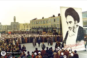 حرم مطهر رضوی؛ کانون انقلاب در مشهد-2