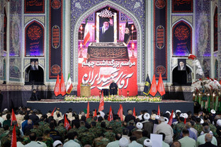 مراسم چهلمین روز تدفین قائد شهید امت در حرم رضوی برگزار شد