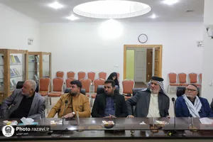 نشست آشنایی جمعی از خانواده&zwnj;های شهدای عراق با فعالیت&zwnj;های علمی و فرهنگی آستان قدس رضوی