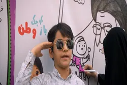 سربازان کوچک وطن ، عهد خدمت می بندند