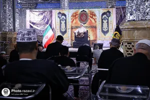 عزاداری زائران عرب&zwnj;زبان در حرم مطهر رضوی