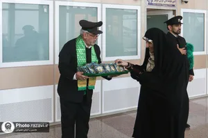استقبال از زائرین بارگاه منور رضوی در مشهد