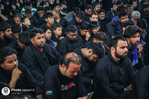 عزاداری سنتی شب یازدهم محرم در &laquo;حسینیه حرم&raquo;