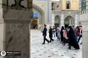 تشرف جمعی از نابینایان به حرم مطهر رضوی