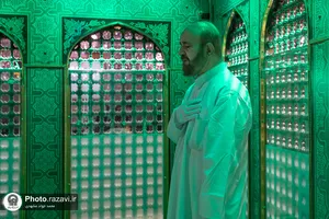غبارروبی ضریح منور رضوی