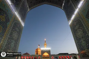 حرم مطهر رضوی در شب رحلت پیامبر اکرم و شهادت امام حسن مجتبی علیهم&zwnj;السلام
