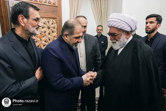 لقاء وفد أندونیسي رفيع المستوى مع متولي العتبة الرضوية المقدسة