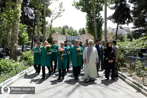 حضور خدام حرم مطهر رضوی در بیمارستان شمس&zwnj;الشموس