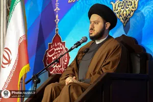 تشرف جمعی از زائرین غیر ایرانی به حرم مطهر رضوی