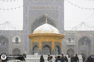 بارش برف در حرم مطهر رضوی