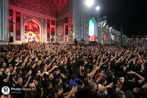 مراسم چهارپایه خوانی در حرم مطهر رضوی شب شهادت امام رضا علیه&zwnj;السلام 