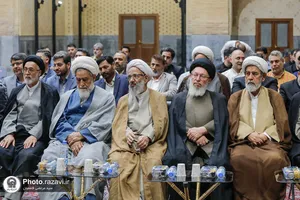جایگزینی مُهر تربت کربلا با مهرهای قدیمی حرم مطهر رضوی