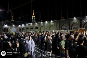 عزاداری زائران عرب زبان در حرم مطهر رضوی