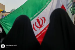 تجمع دختران انقلابی مشهد در عرصه میدان شهدا